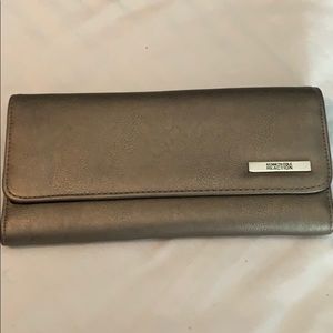 Like new Kenneth Cole React wallet metallic pewter